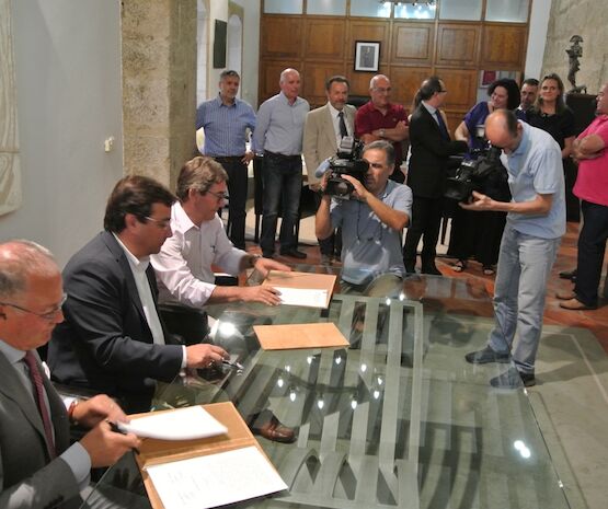 Ibertabaco firma con Deltafina el primer contrato plurianual de tabaco en España