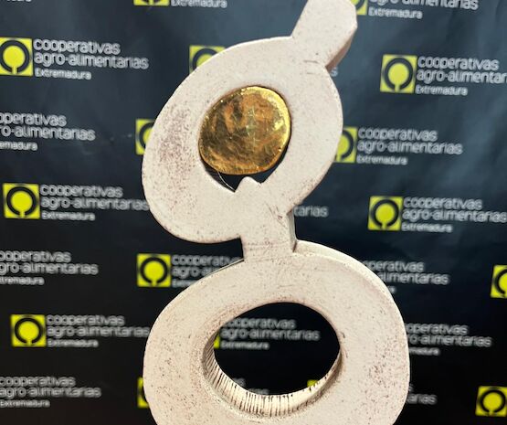 Cooperativas Agro-alimentarias Extremadura recibe el Premio Grada por su aportación a la sostenibilidad rural