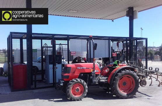 Casi 70 cooperativas extremeñas suministran carburantes, permitiendo el abastecimiento en las zonas rurales