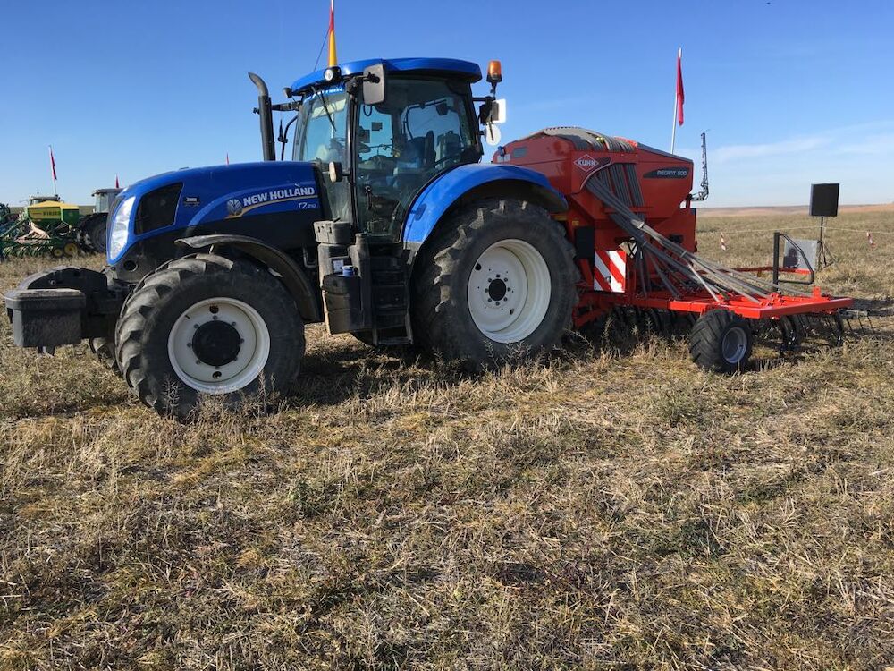 Convocadas ayudas para financiar avales por 3 millones de euros para la compra de maquinaria agrícola