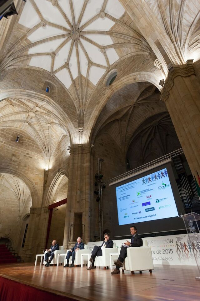 Congreso de Integraci&oacute;n. 25 a&ntilde;os de Cooperativas Agro-alimentarias Extremadura