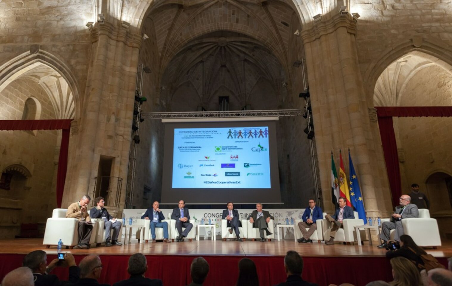 Congreso de Integraci&oacute;n. 25 a&ntilde;os de Cooperativas Agro-alimentarias Extremadura